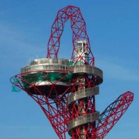 Башня ArcelorMittal Orbit Tower в Олимпийском парке Лондона. 2012 год.